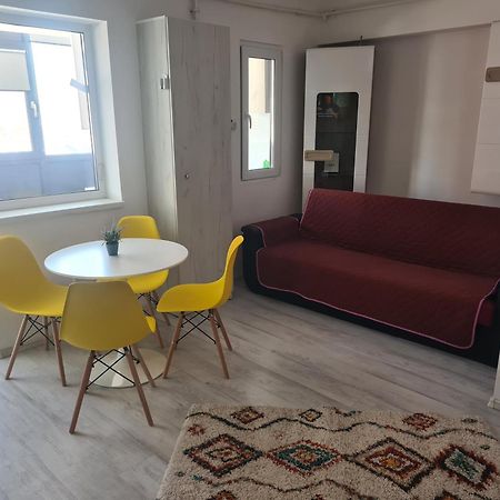 Luxury Mall Q4 Apartments Bacău Exterior foto